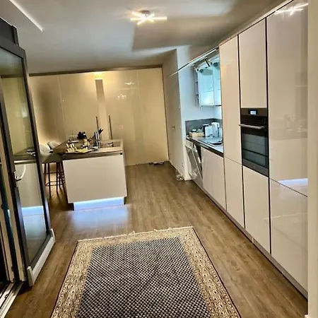 Luxurioese Ferienwohnung Mit Sauna Und Whirlpool Keulen Buitenkant foto