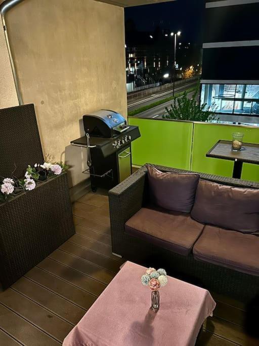 Luxurioese Mit Sauna Und Whirlpool Cologne