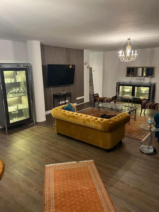 Luxurioese Mit Sauna Und Whirlpool * Cologne